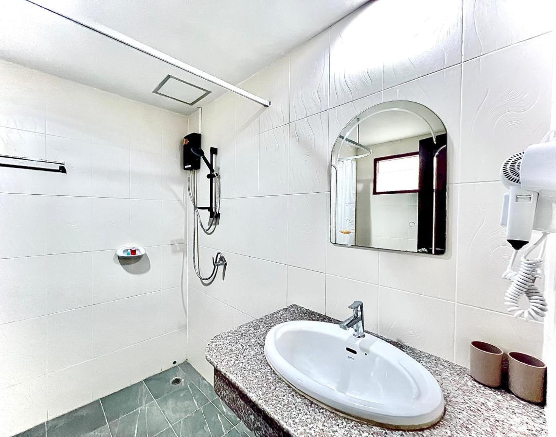 88 House Patong Exterior foto